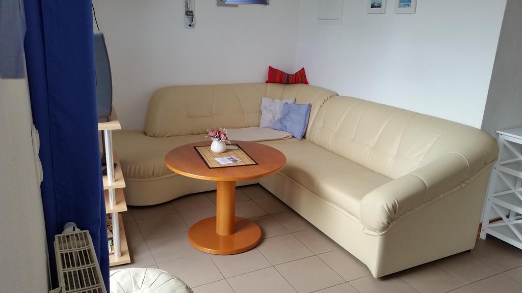 Haus Britta Ruegen Apartment Lietzow ภายนอก รูปภาพ